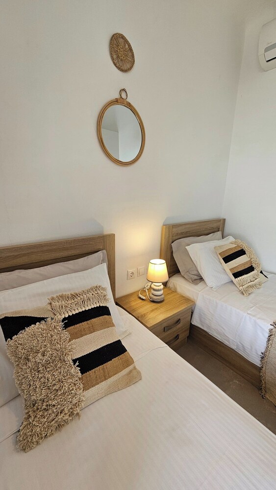 Mykonos4Islands Seaside Homes and Suites