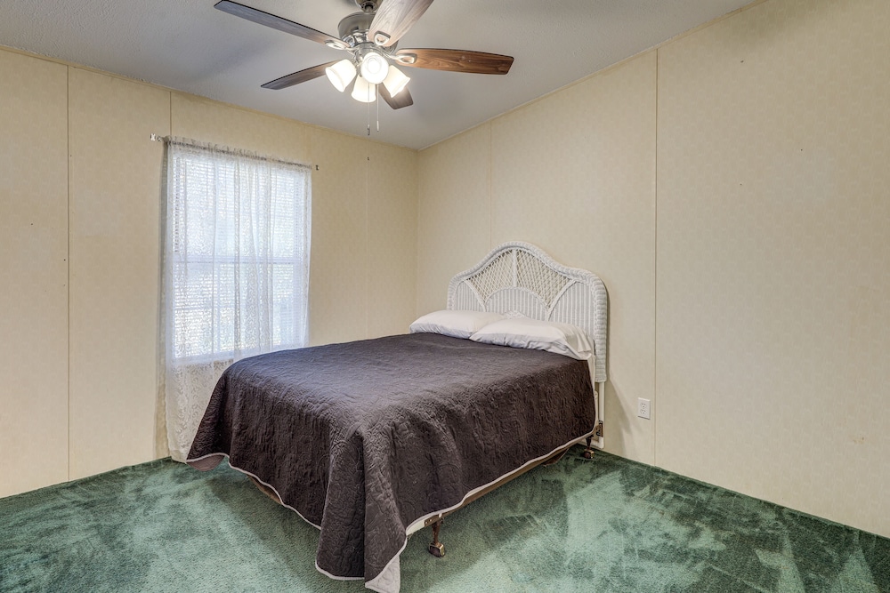 Peaceful Mcalpin Home on 5 Acres w/ Private Deck! view 3