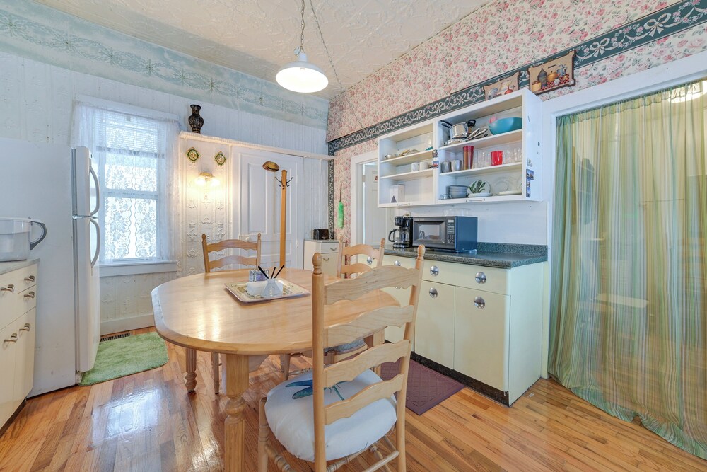 Historic Houghton Lake Getaway Near Shoreline - Property Image 1