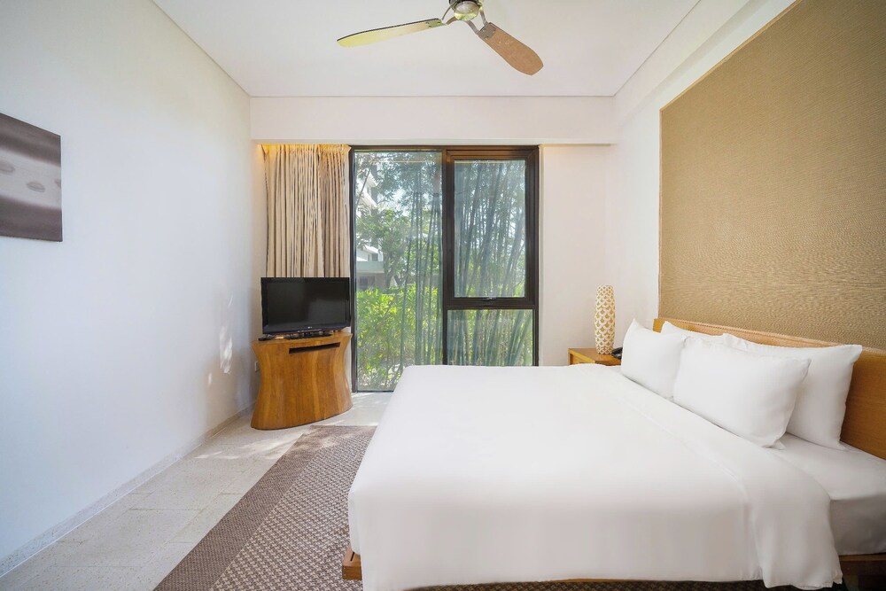 The Salt Collections Beachfront Resort Da Nang