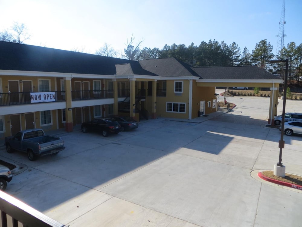 Garden Inn and Suites Little Rock