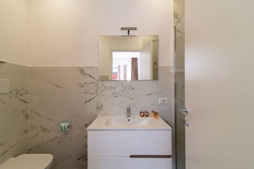 Tiber Suite