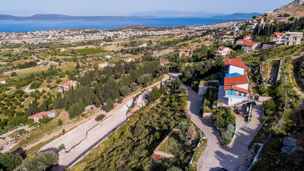 Mavi Keci Otel