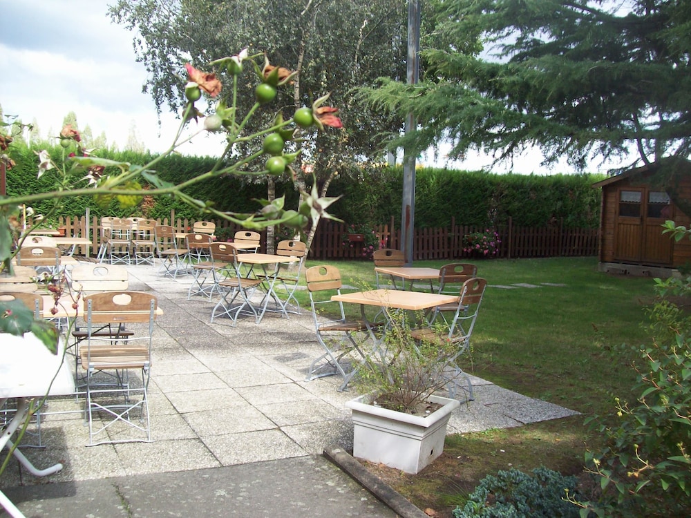 Saint-Herblain Vacations - Hotel Campanile Nantes Ouest - Saint Herblain - Property Image 8