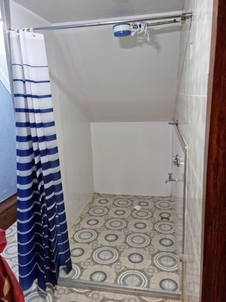 Lux Suites Weavers Haven Guest House