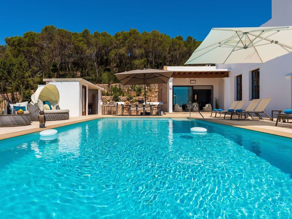 Holiday Home With Children Play Area