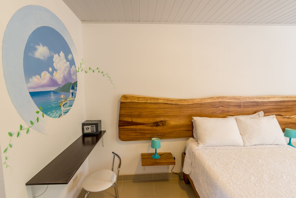 Club Ibiza - Party Hotel & Beach Club