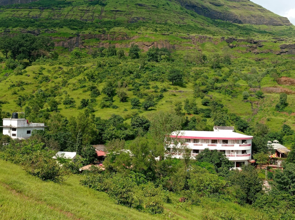 Golden Resort and Farm view 5