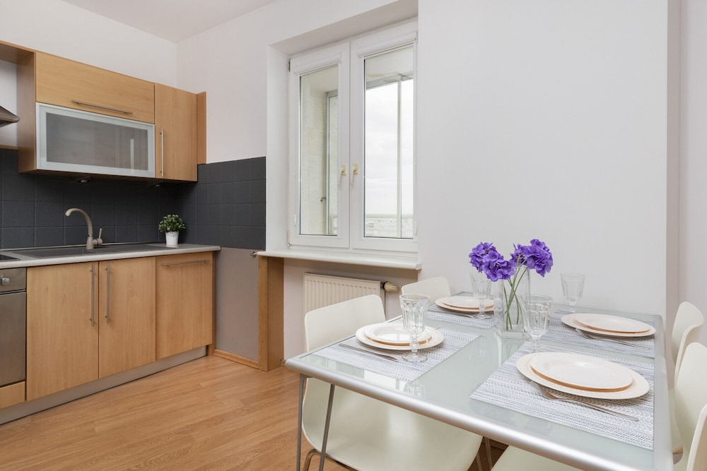 Warsaw Ursynów Apartment by Renters