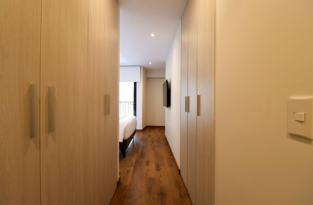 w Group-friendly 3BR w Balcony in Miraflores