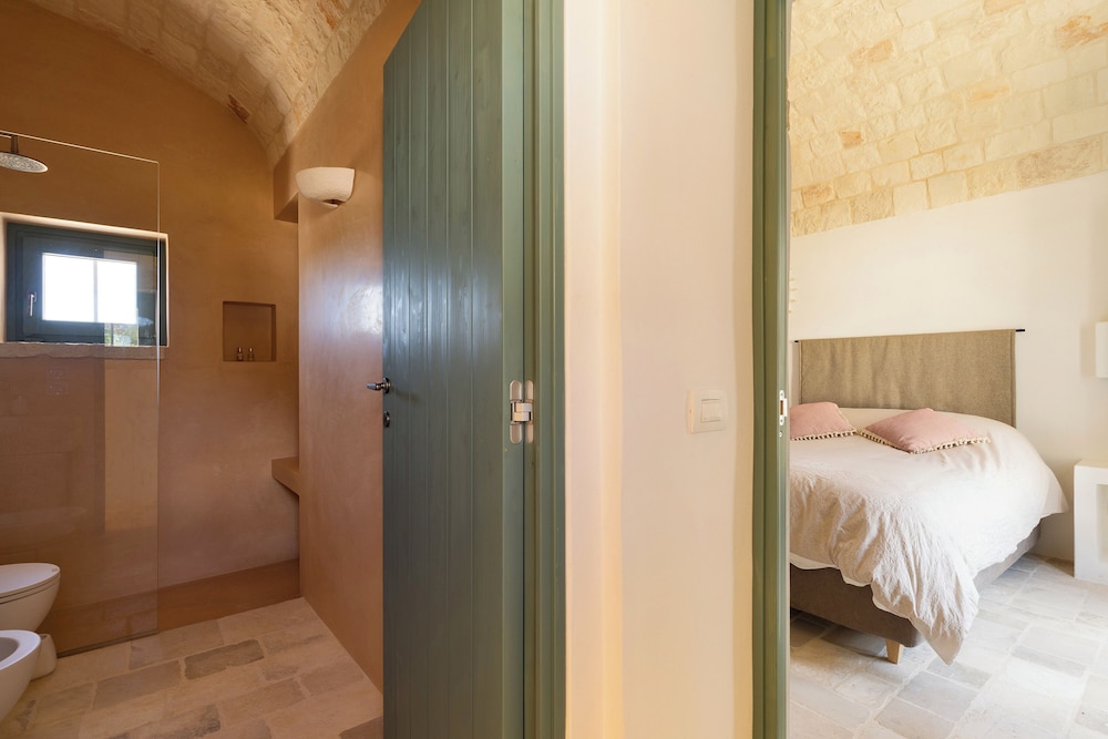 Trullo Pietra Rossa with Pool by Wonderful Italy