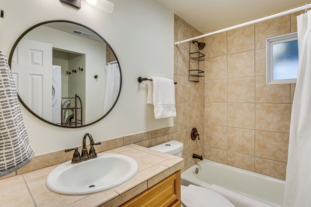 Par & Powder: Avon Haven w/ Golf & Ski Access!