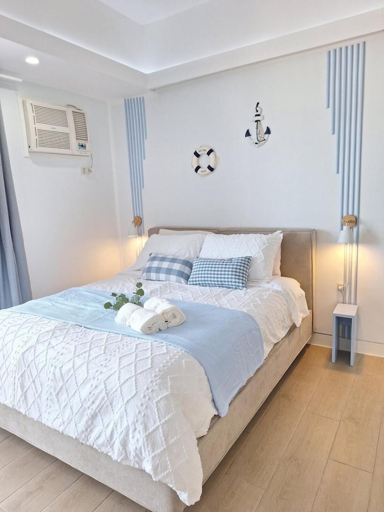 Luxury Coastal, Grand Canal View