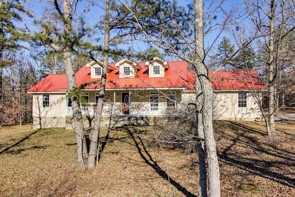 Waterfall Hikes: Secluded Mtn Retreat in Pikeville