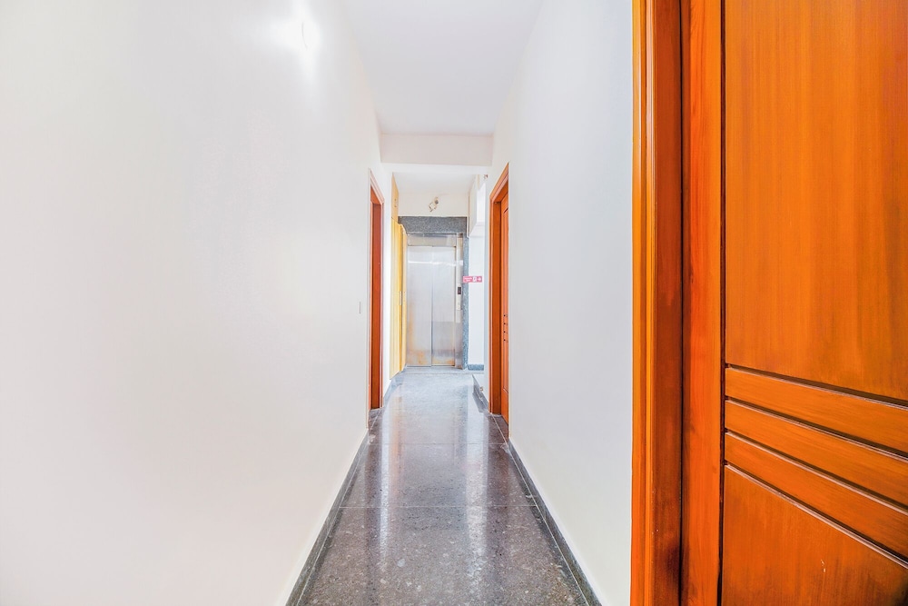 Fabhotel Gazelle Studios