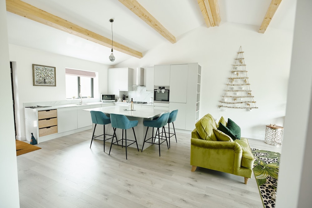 Whernside Lodge