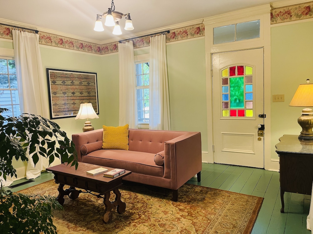 Columbus Vacations - Rothschild-Pound House Inn - Property Image 58