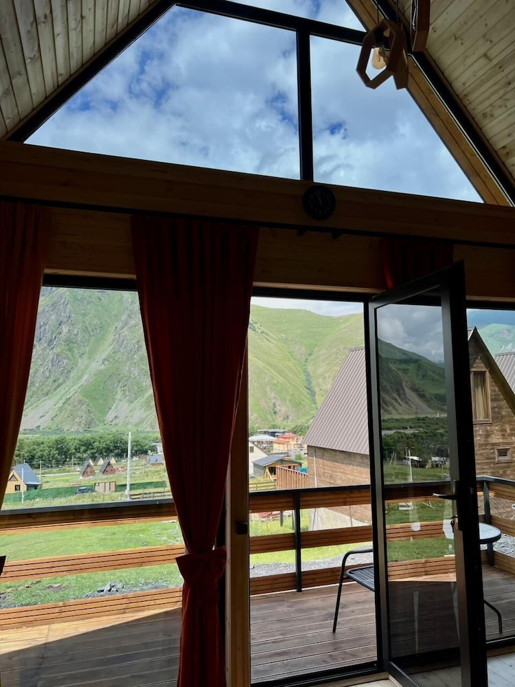 Kazbegi Inn Cottages
