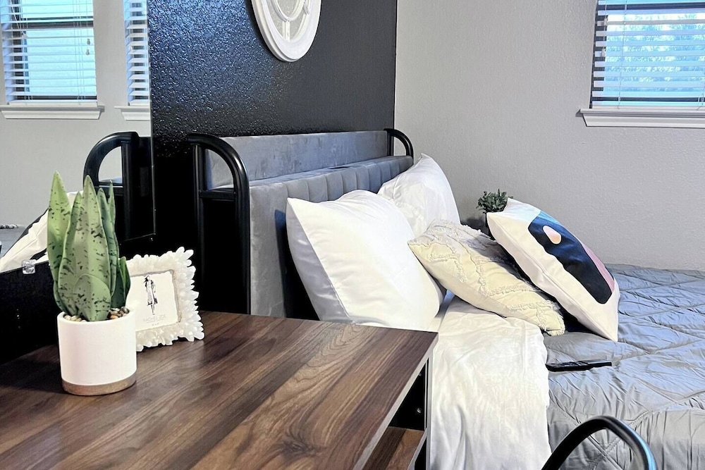 Tulum Stay at Austin by The Key Rentals