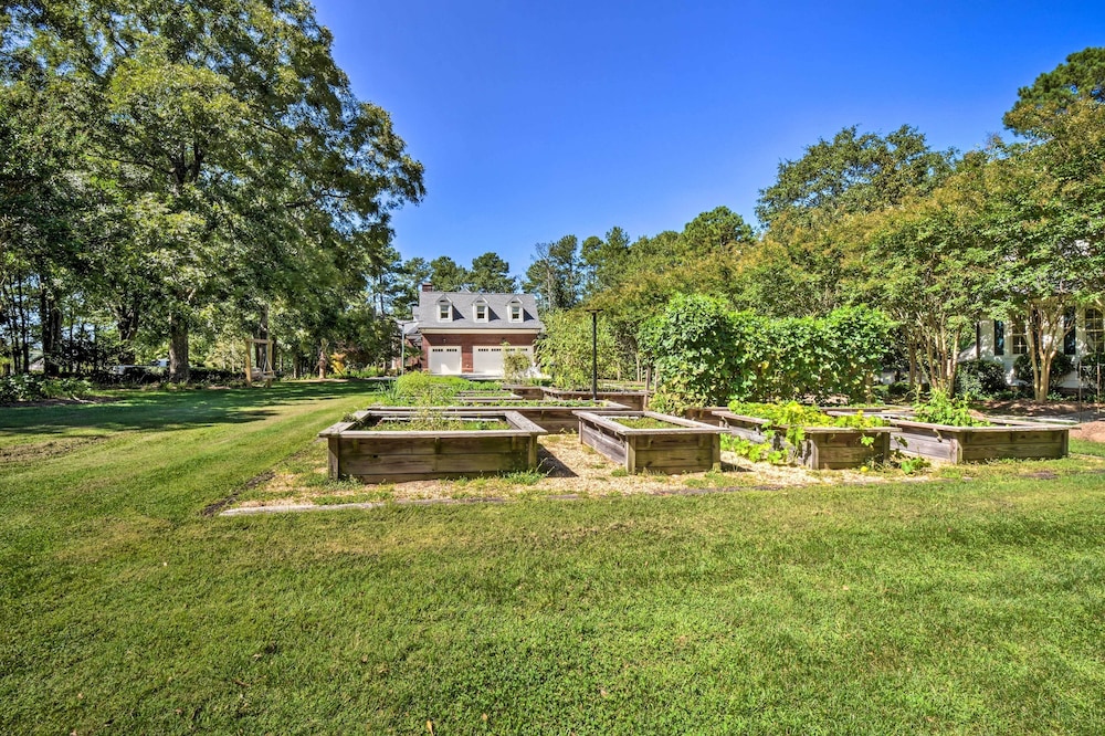 Buford Mansion w/ Pool ~ 14 Mi to Lake Lanier view 4