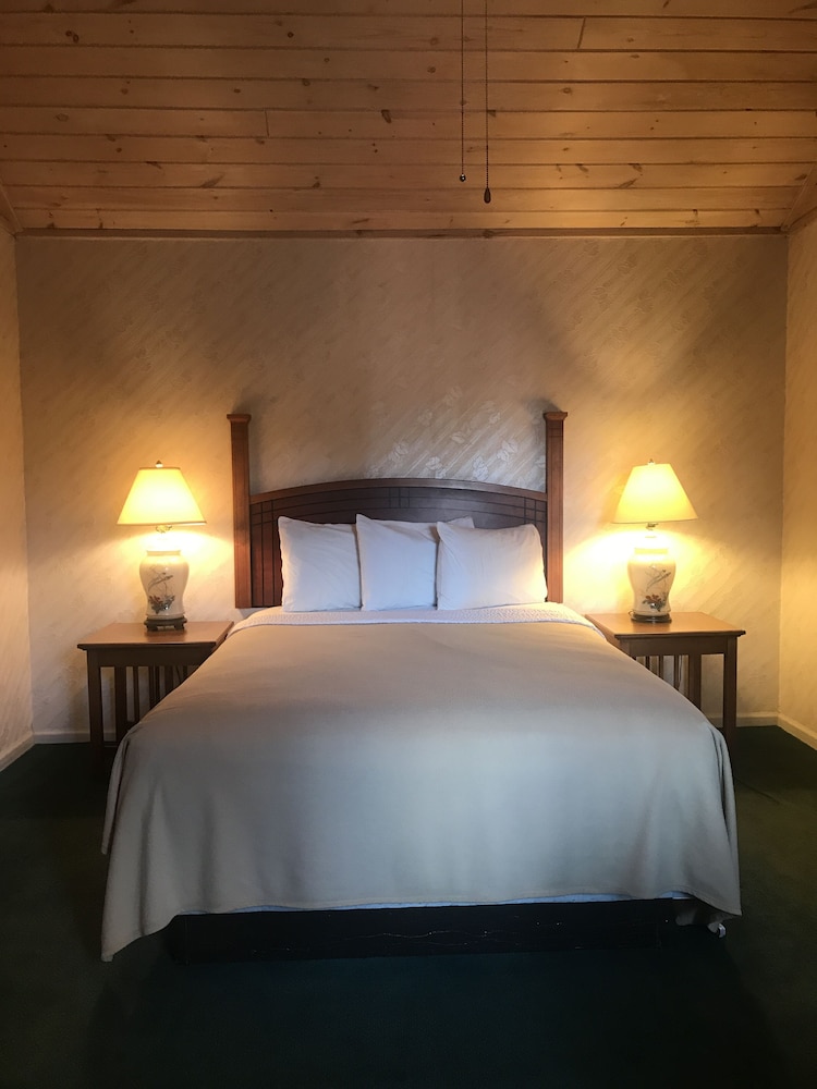 Lake Crest Inn