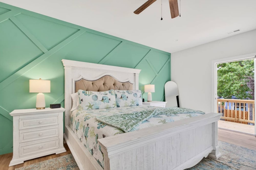 New Listing Luxury House 5 Min Walk to Beach