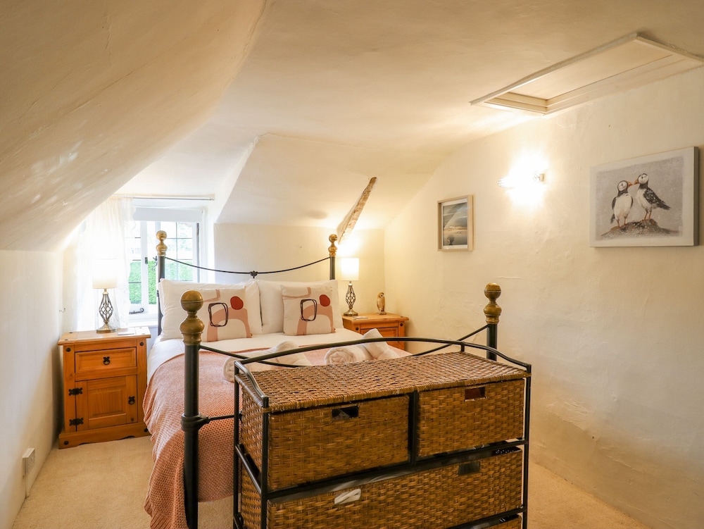 Rose Cottage in Holcombe