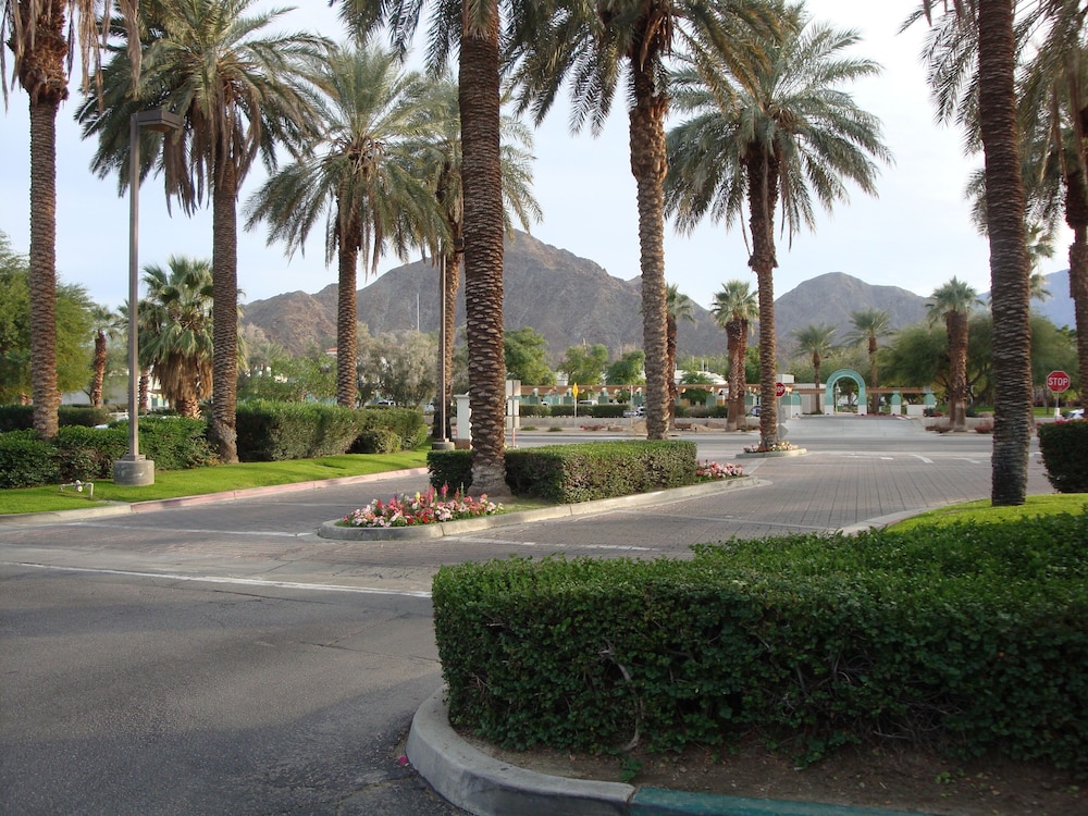 Santa Rosa Resort Vacation Rentals