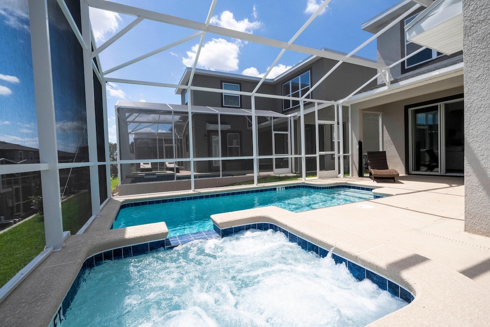 1153 KS -luxury Oasis 5BR 5BA Home Private Pool