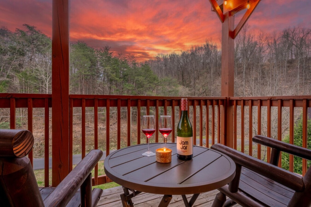 Couples Refuge by Ghosal Luxury Lodging