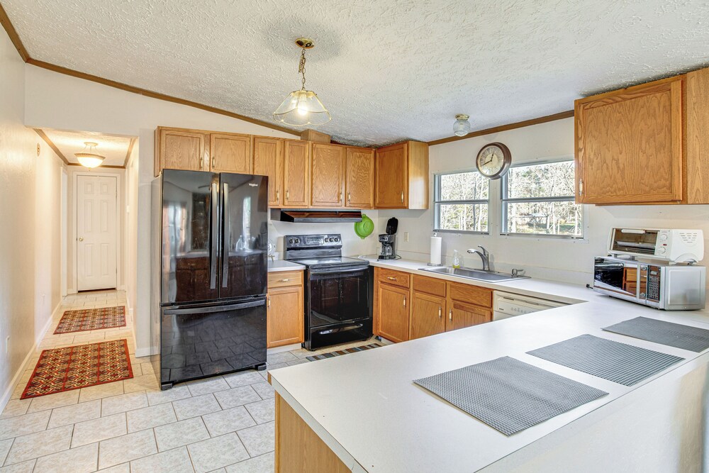 Fish On-site: Lake Murray Family Home