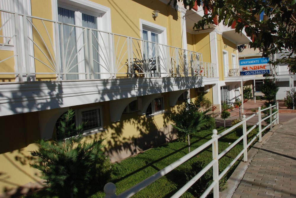 Sunrise Luxury Apartments