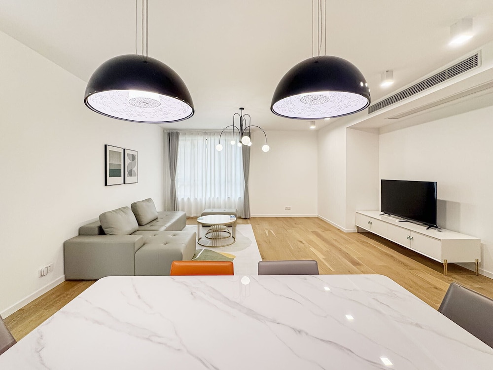 Tyms 2BR 2BA Apt Near MetroCity Line 1 9