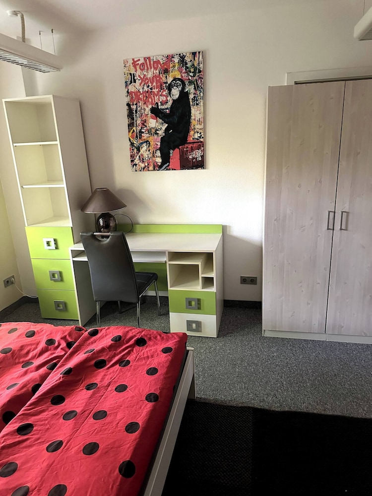 Large Accommodation for up to 18 People Near Halle & Leipzig With Pool Table