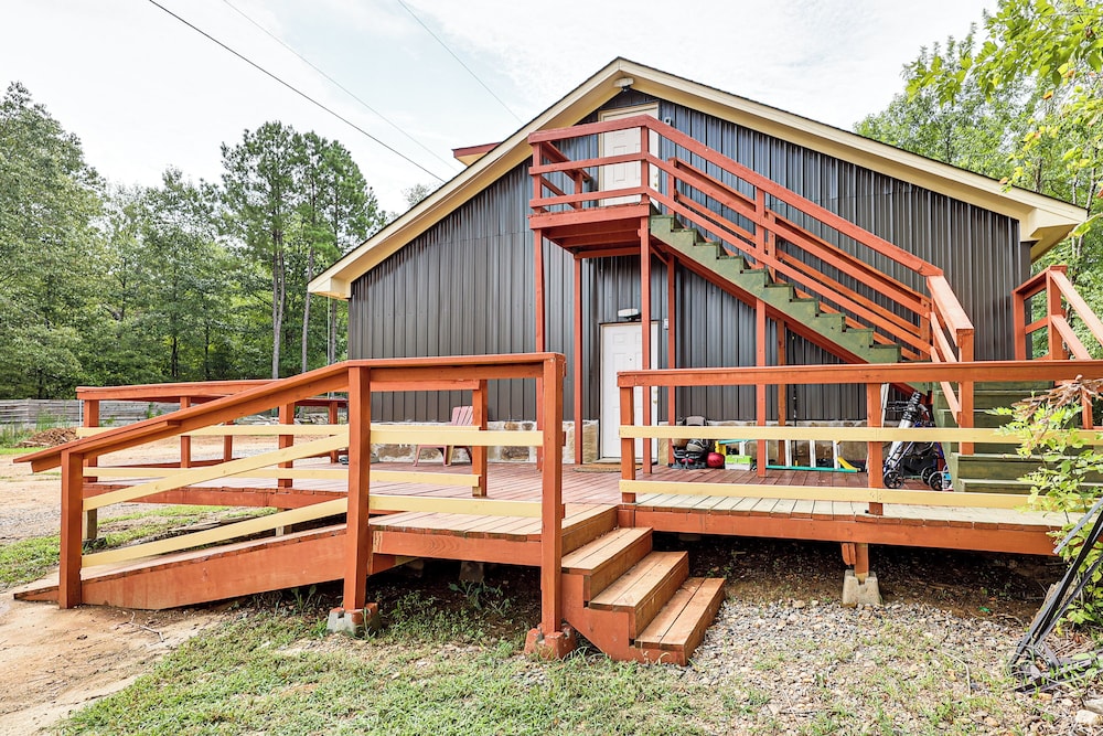 Family Home w/ On-site Waterfall & Pond in Fulton!