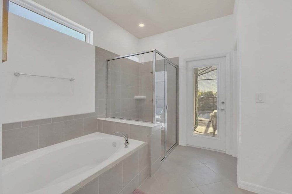 10 Bed 8 Bath Villa Gamesroom & Pool 16284saint 10 Bedroom Villa