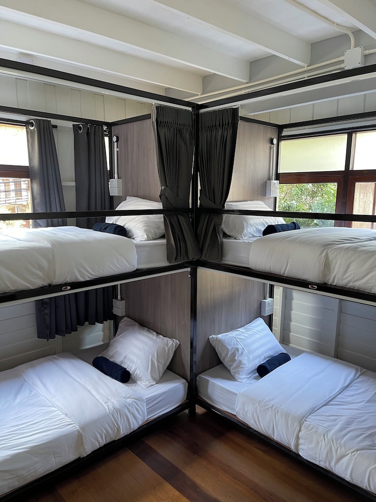 Green Cabin Hostel