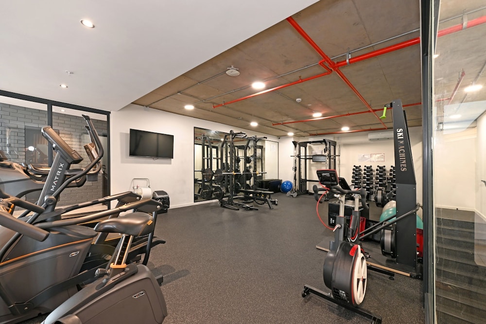 Station House Studio Apartment Gym Rooftop Pool