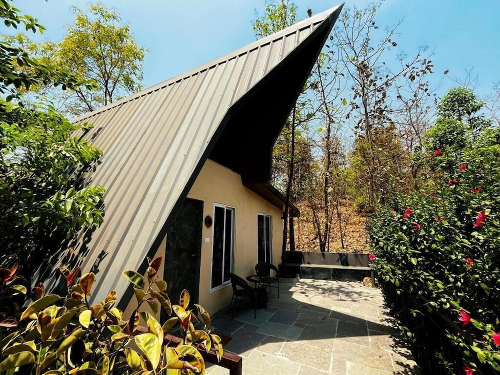 Bird's Nest Resort - Shahapur
