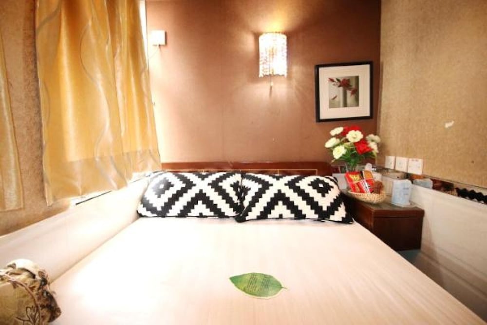 Room in Guest Room - Standard Twin Room 3 view 3