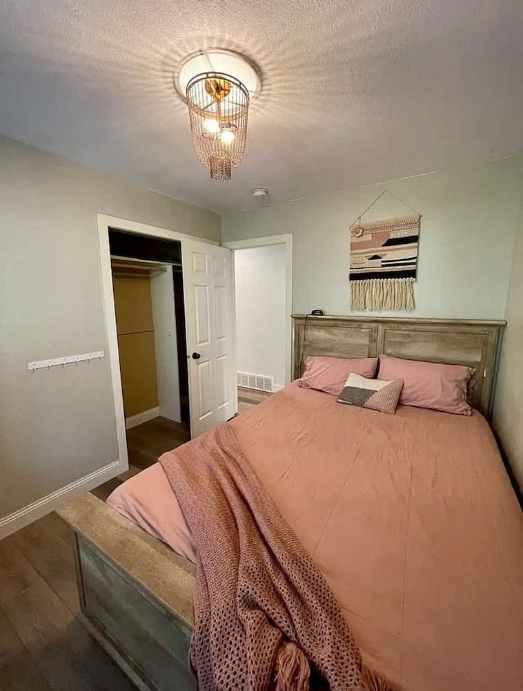 Black Hills Getaway With Hot Tub Game Room for 18
