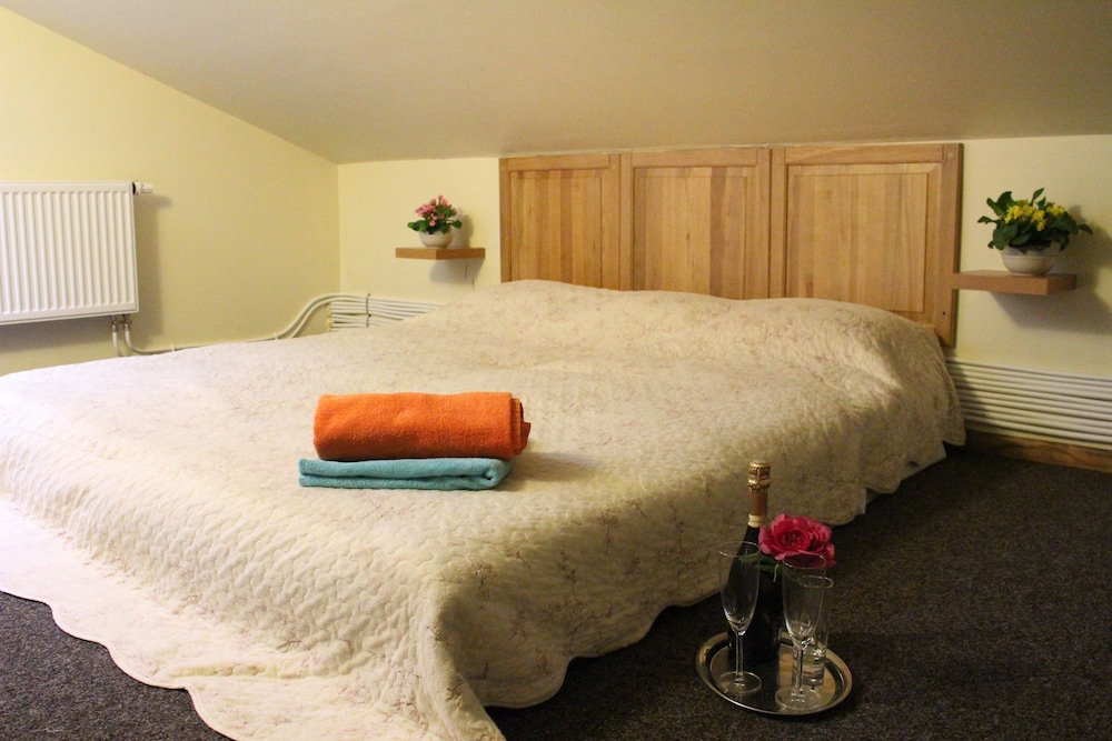 Sleep In BnB