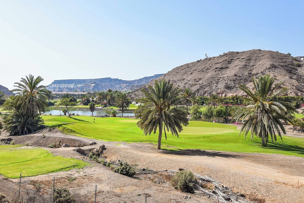 Tauro Golf 2
