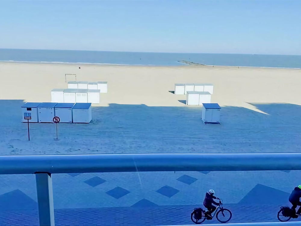 Cosy Apartment Directly on the Beach in Knokke