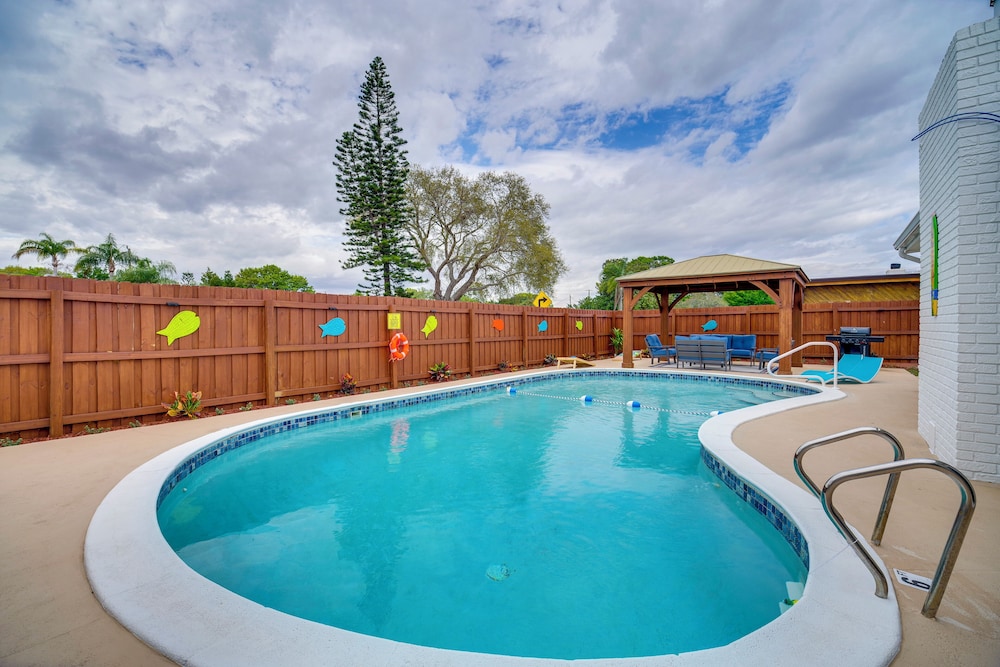 Lanai, Grill & Outdoor Pool: Melbourne Duplex!