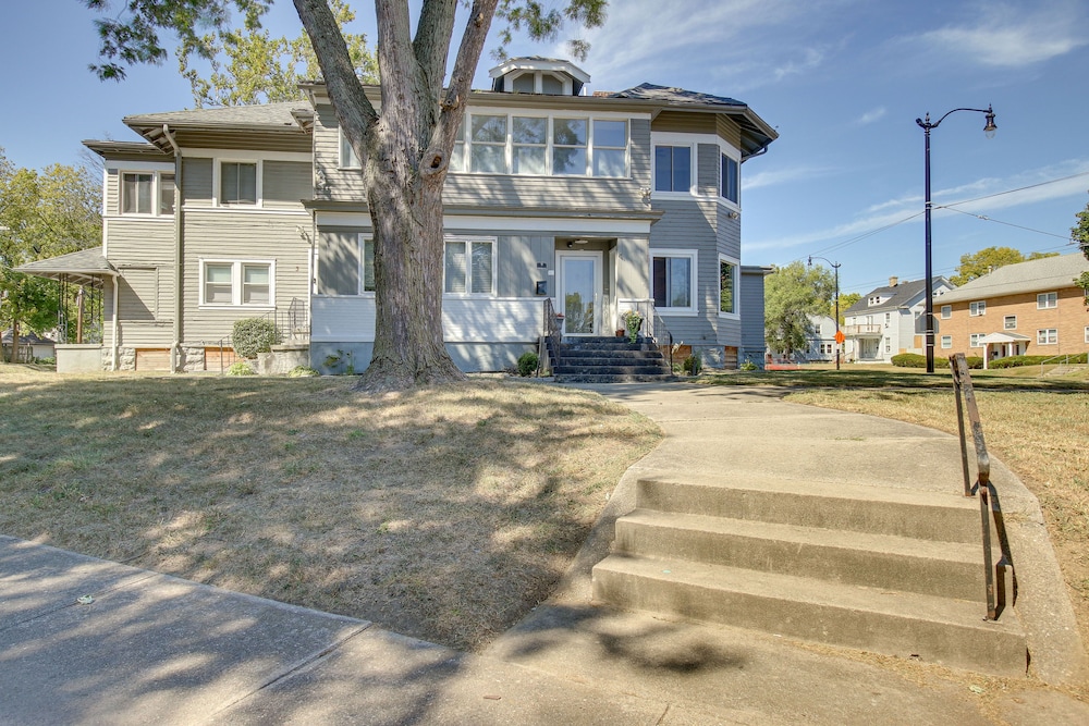 Pet-friendly Dayton Condo ~ 1 Mi to Downtown! view 2
