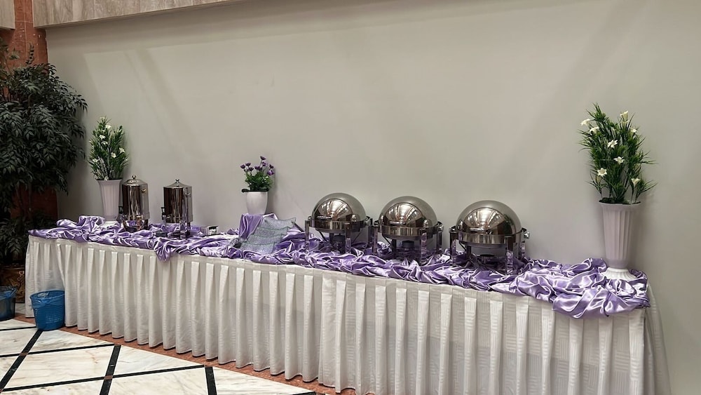Brzeen Hotel - Riyadh - فندق برزين الرياض