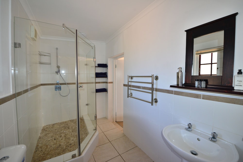 Acara Guest Cottages