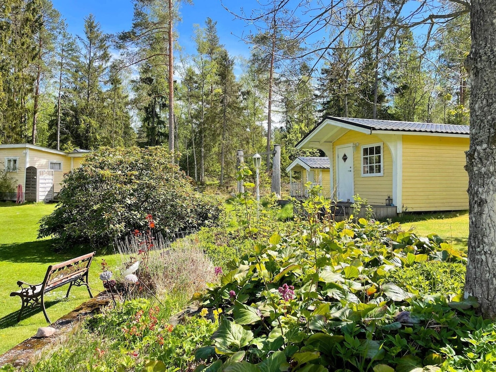 Cozy Summer Retreat in Graddo