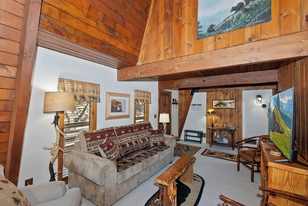 Yosemite Pines Cabin - Sleeps 6